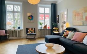 Cool And Light 2 Room Apartment In Sofo